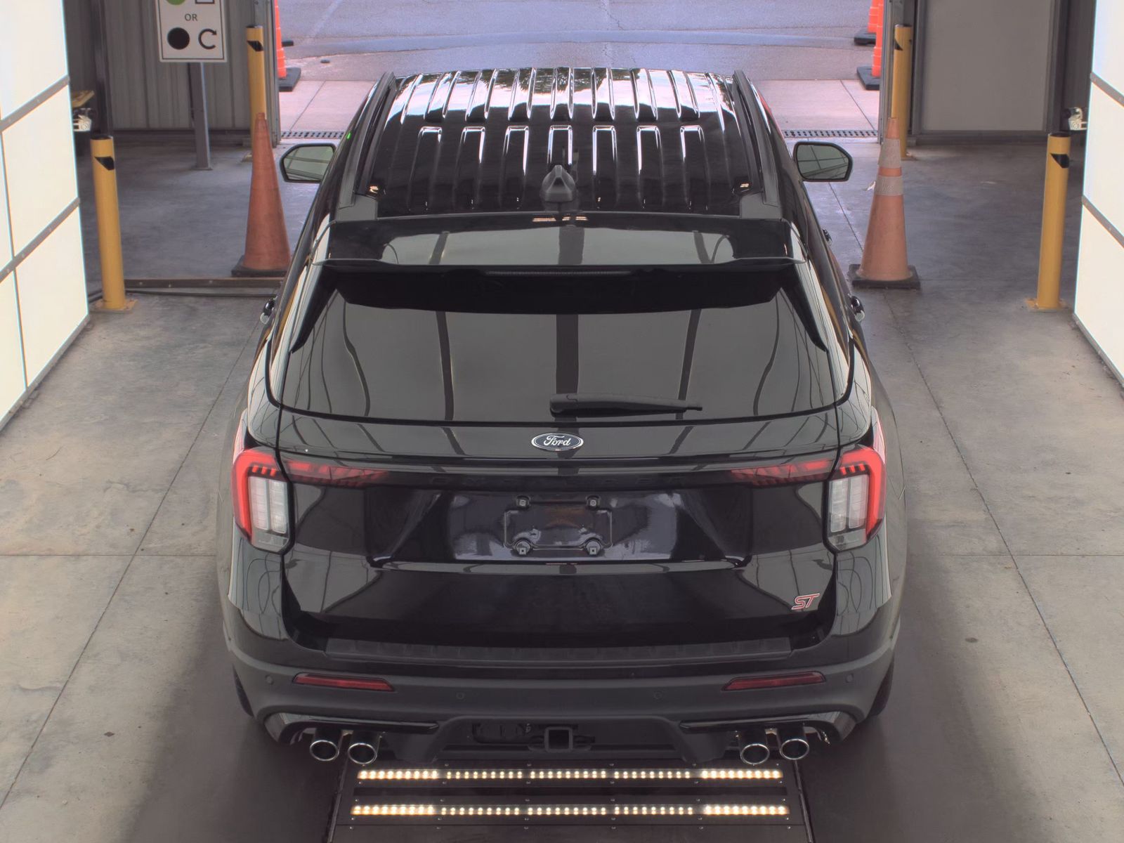 FORD EXPLORER - 7