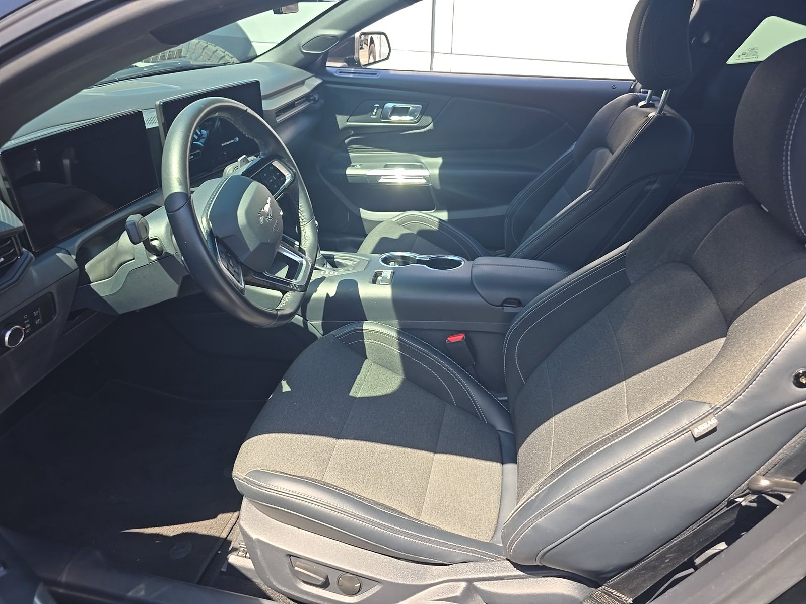 FORD MUSTANG - 8