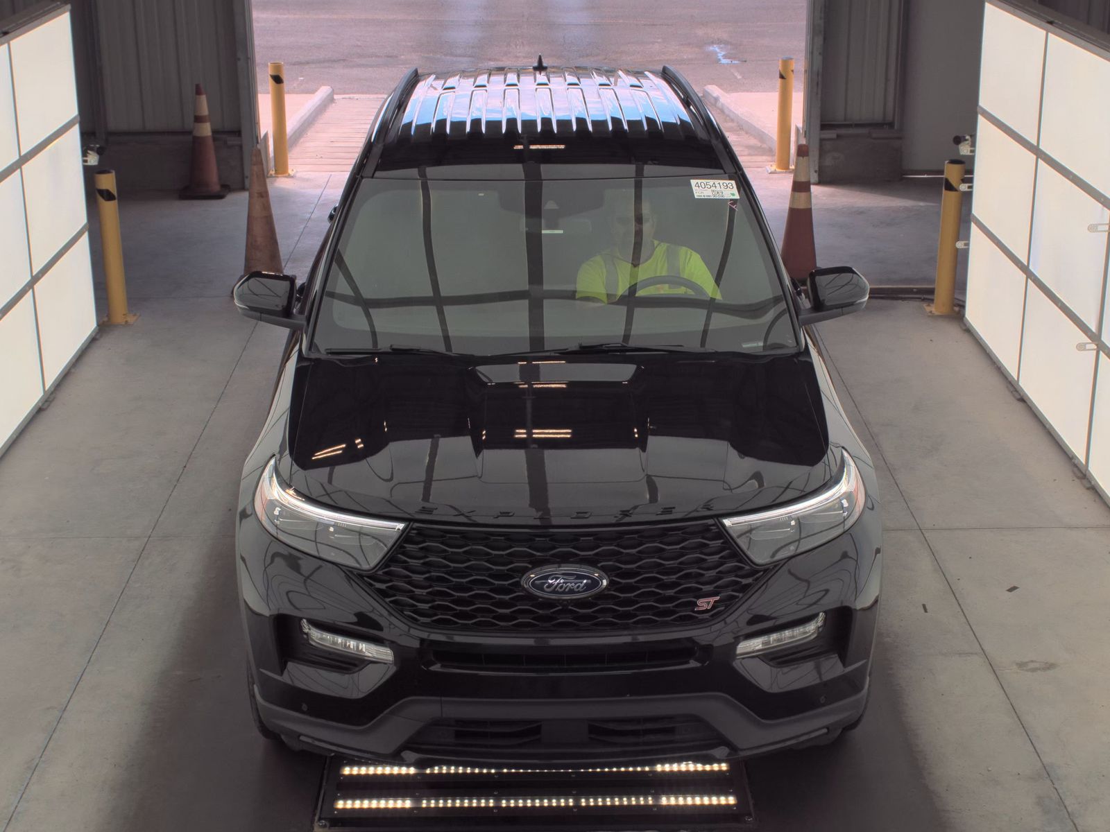 FORD EXPLORER - 3