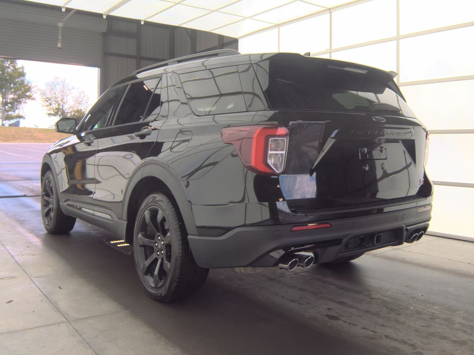FORD EXPLORER - 9