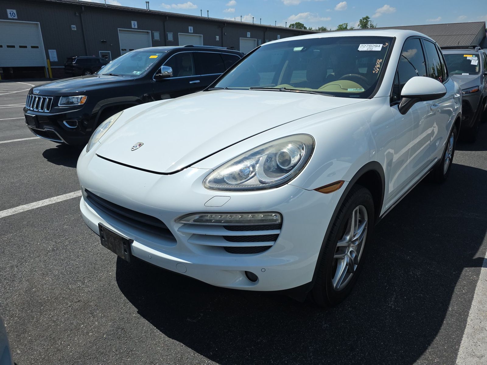 PORSCHE CAYENNE - 1
