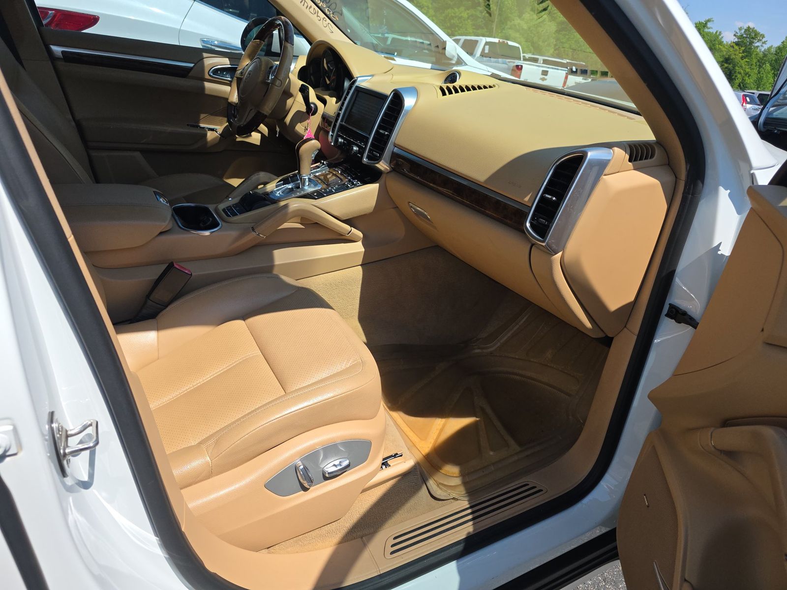 PORSCHE CAYENNE - 9