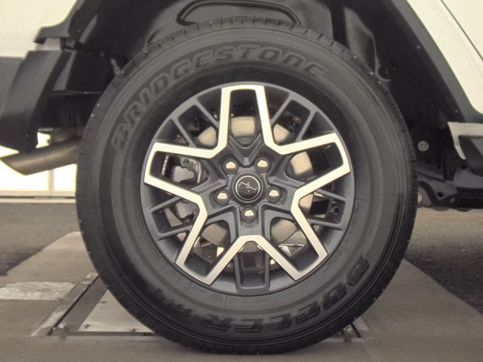 2024 Jeep Wrangler Sahara AWD