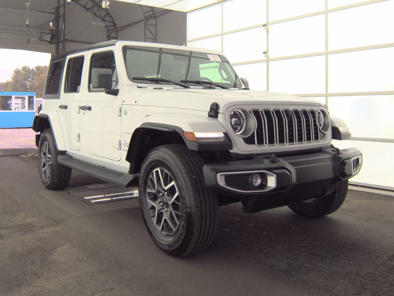 2024 Jeep Wrangler Sahara AWD