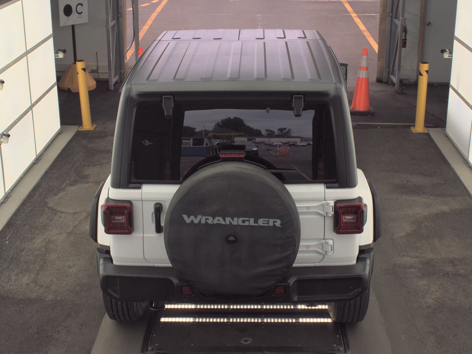2024 Jeep Wrangler Sahara AWD