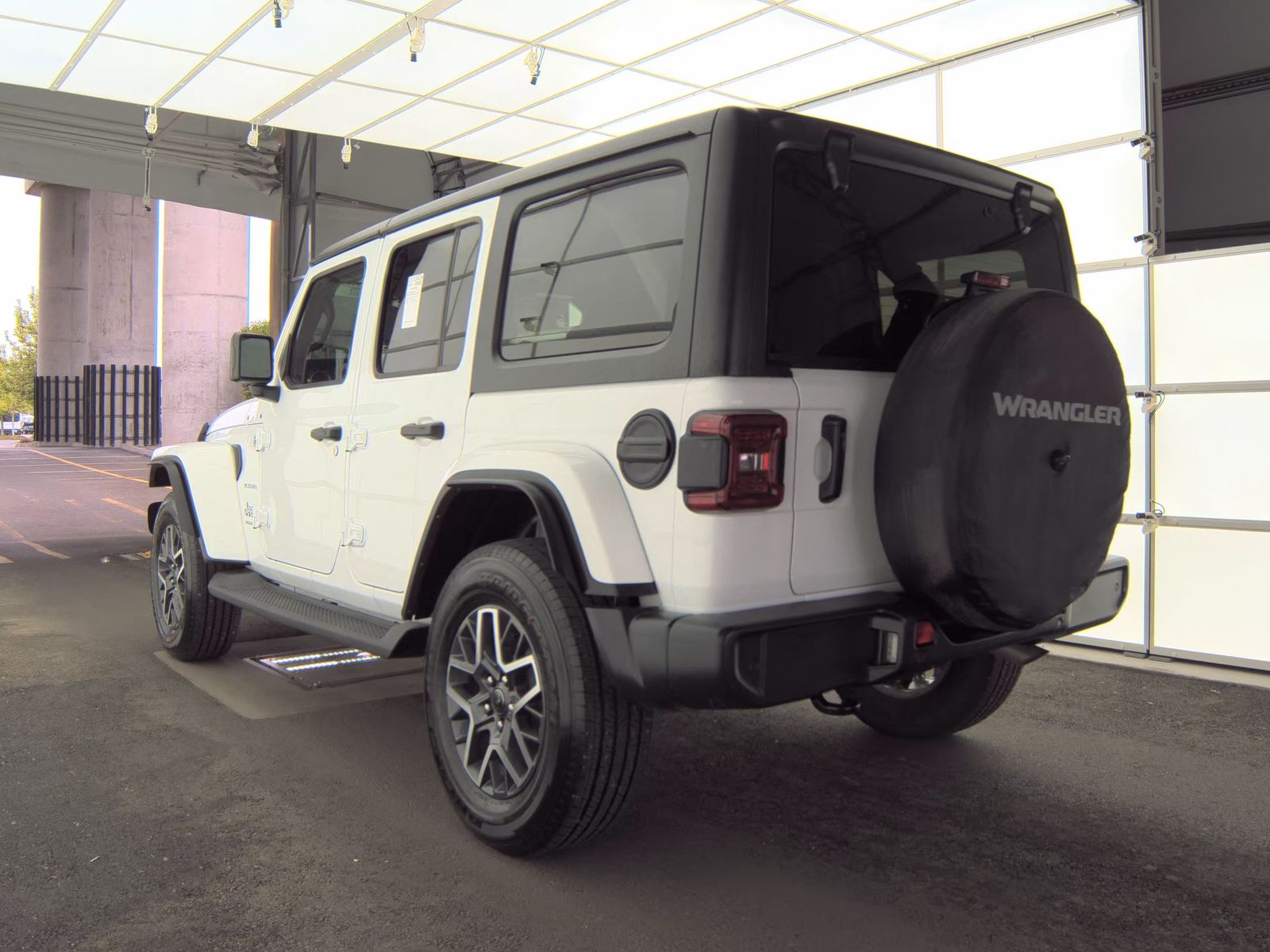 2024 Jeep Wrangler Sahara AWD