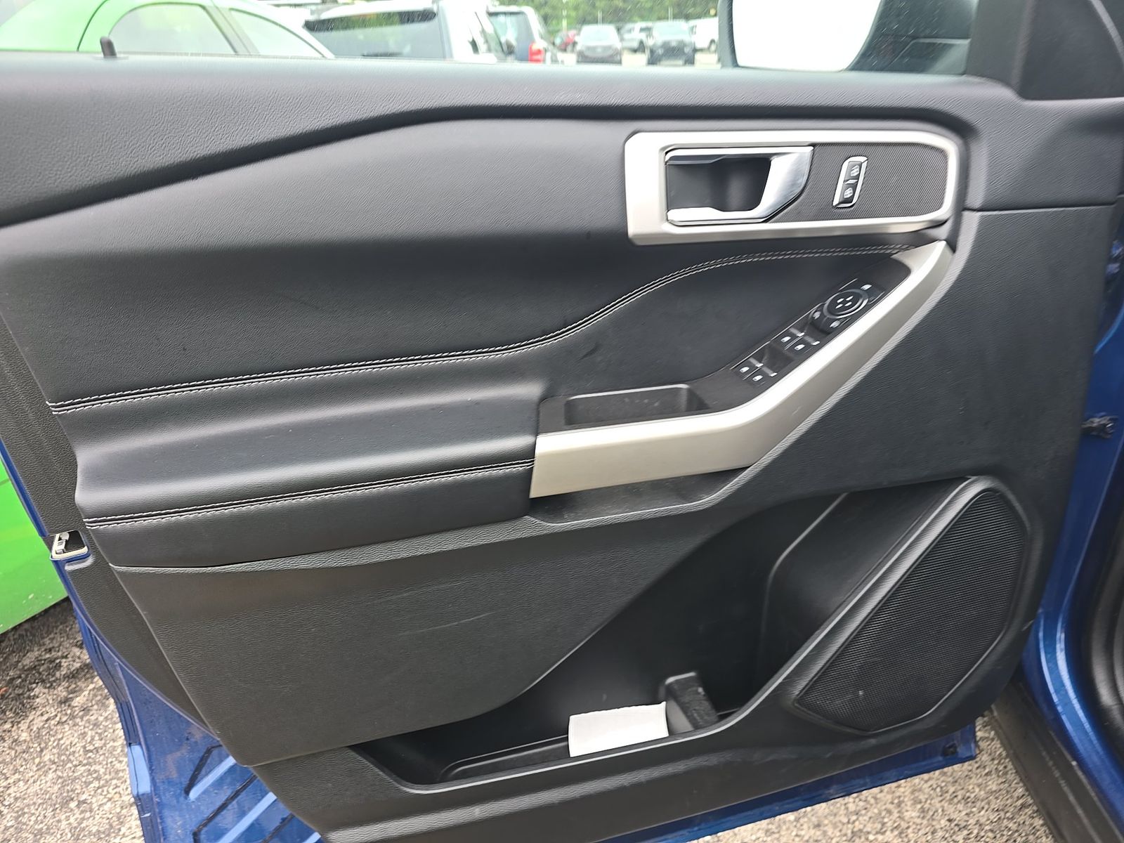 FORD EXPLORER - 10