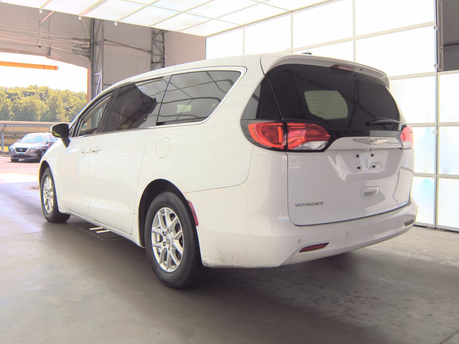 CHRYSLER VOYAGER - 9