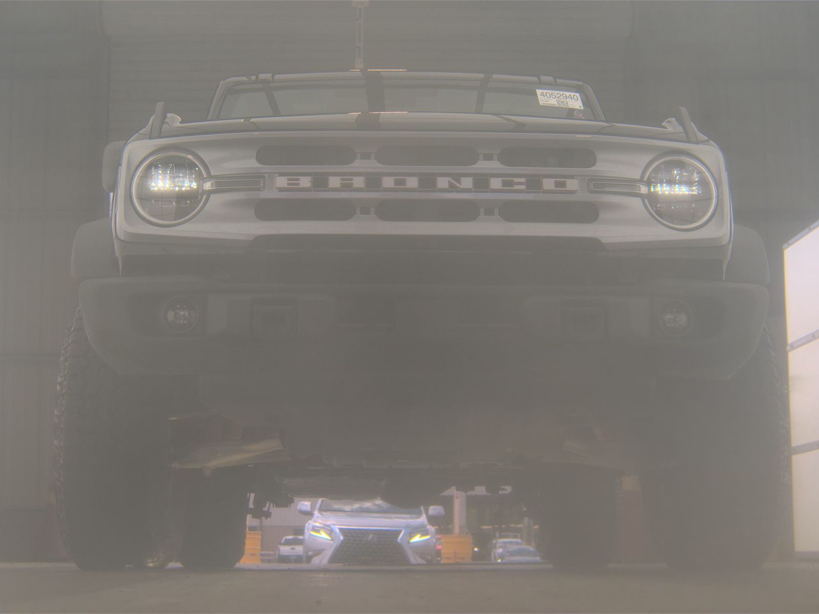 FORD BRONCO - 4