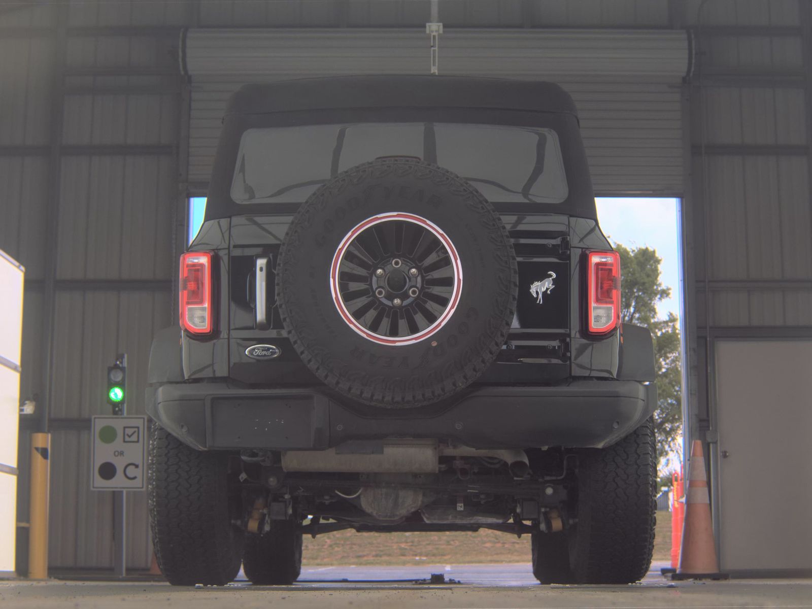 FORD BRONCO - 8