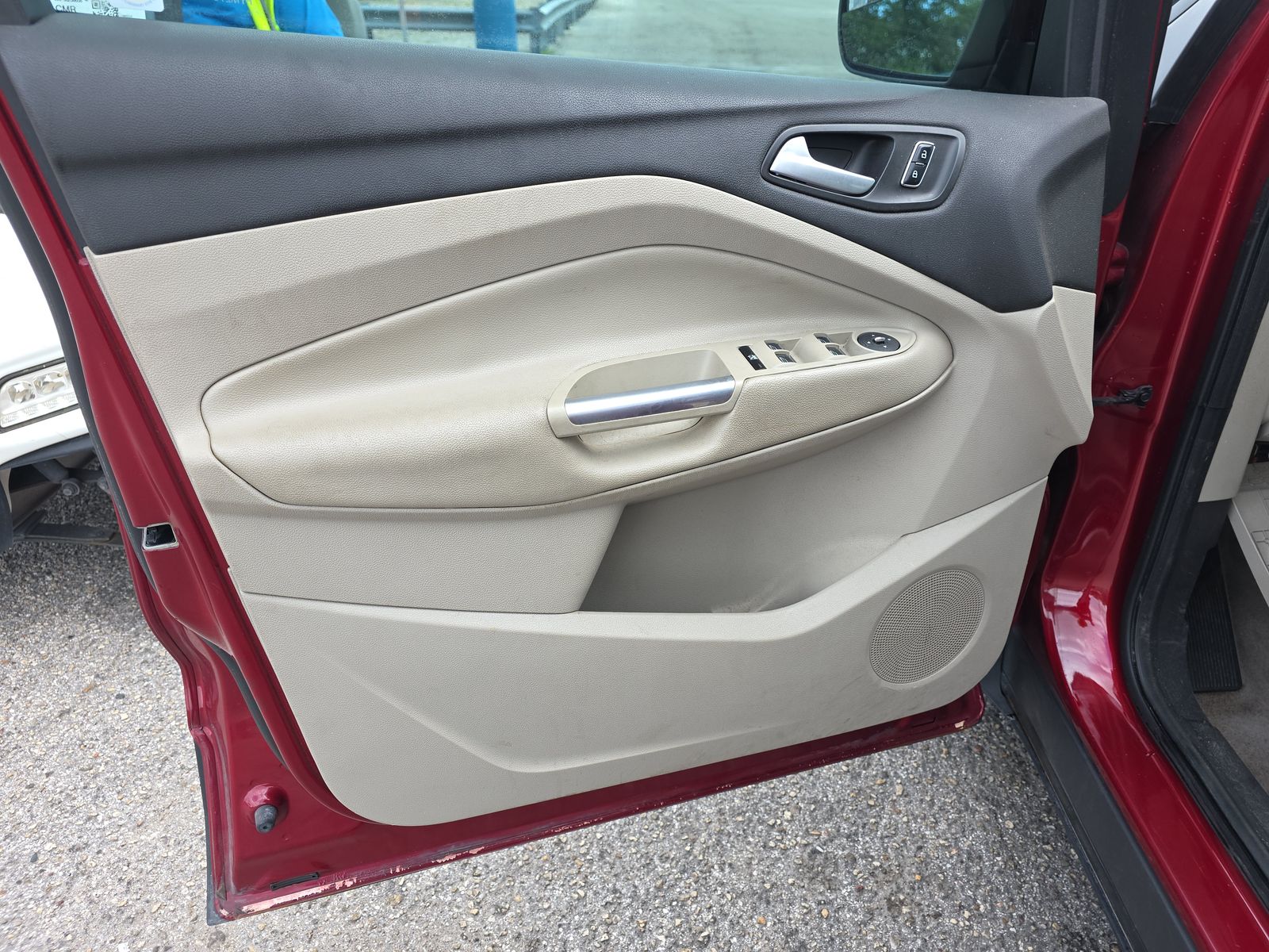 FORD ESCAPE - 4