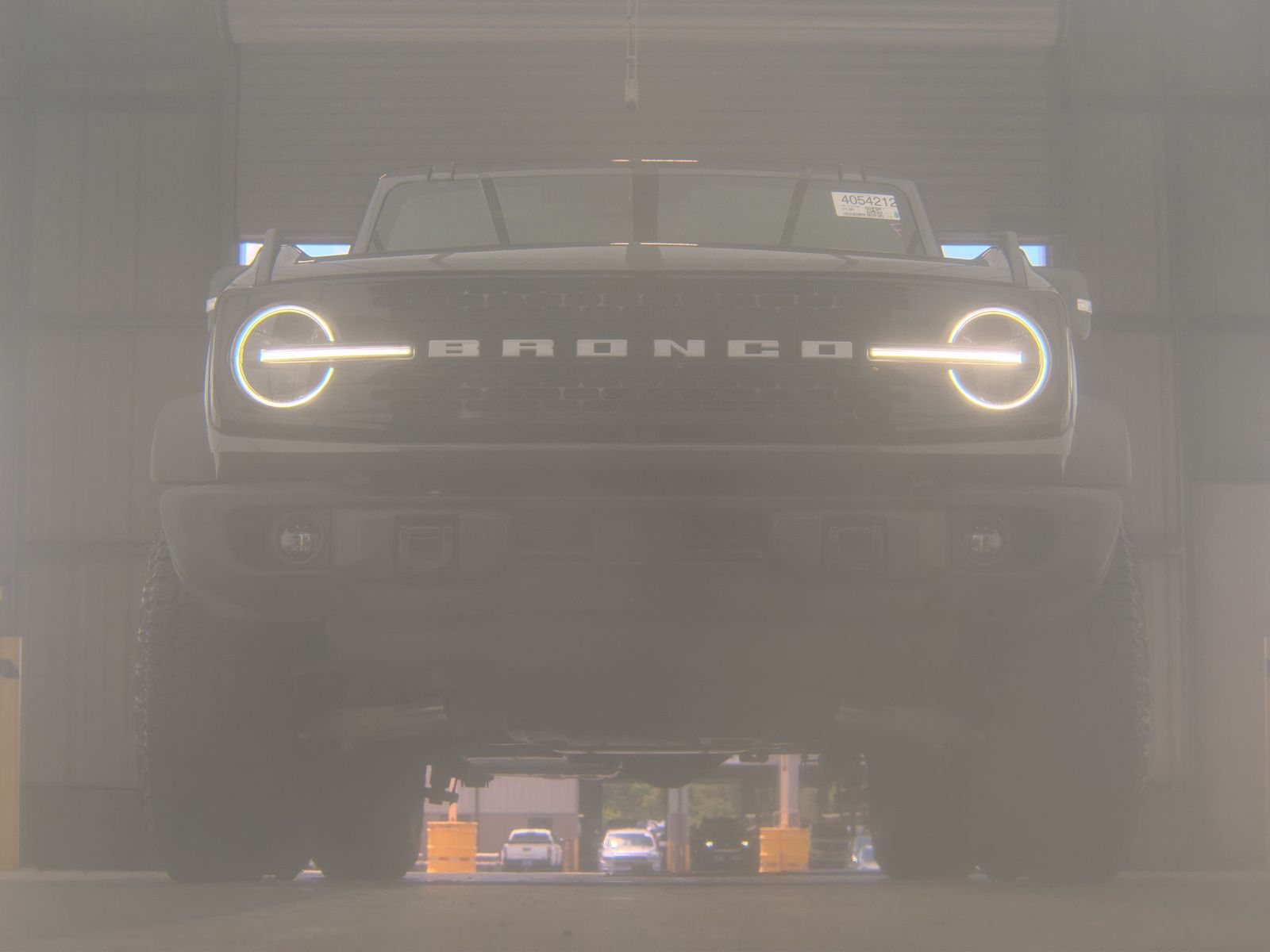 FORD BRONCO - 4