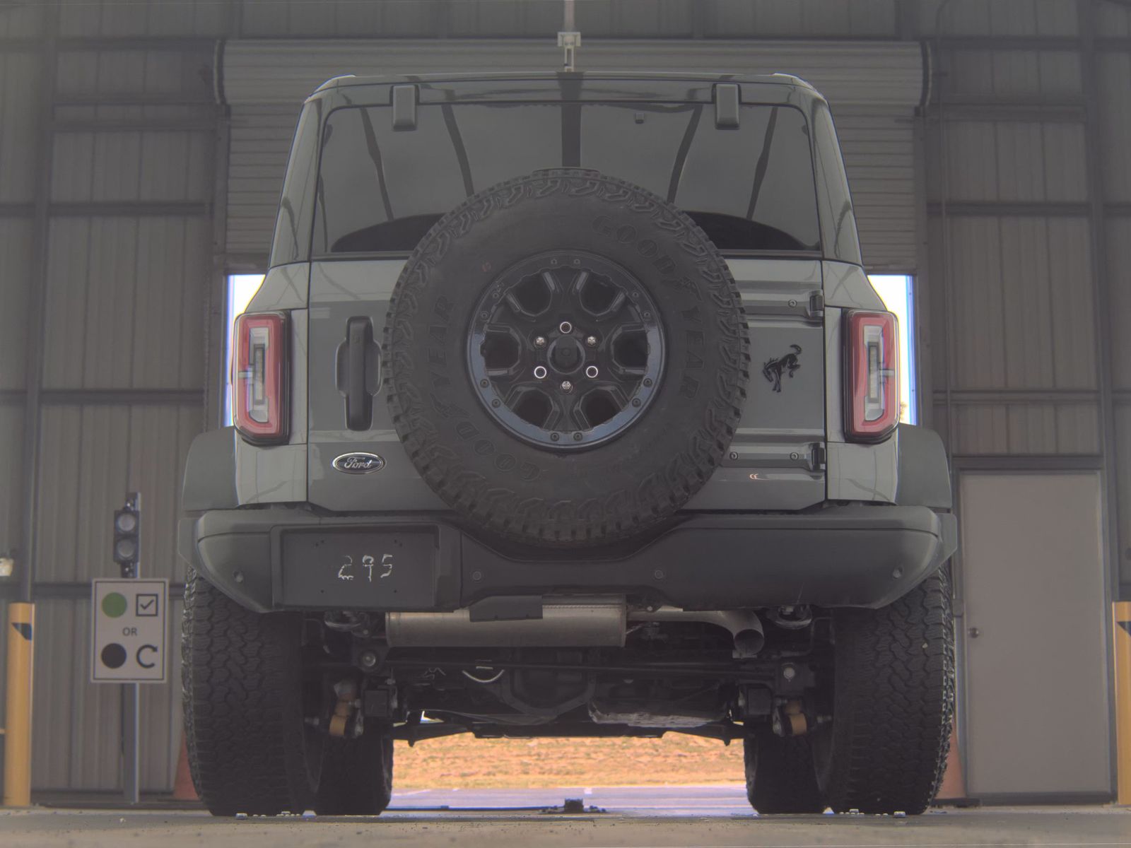 FORD BRONCO - 8
