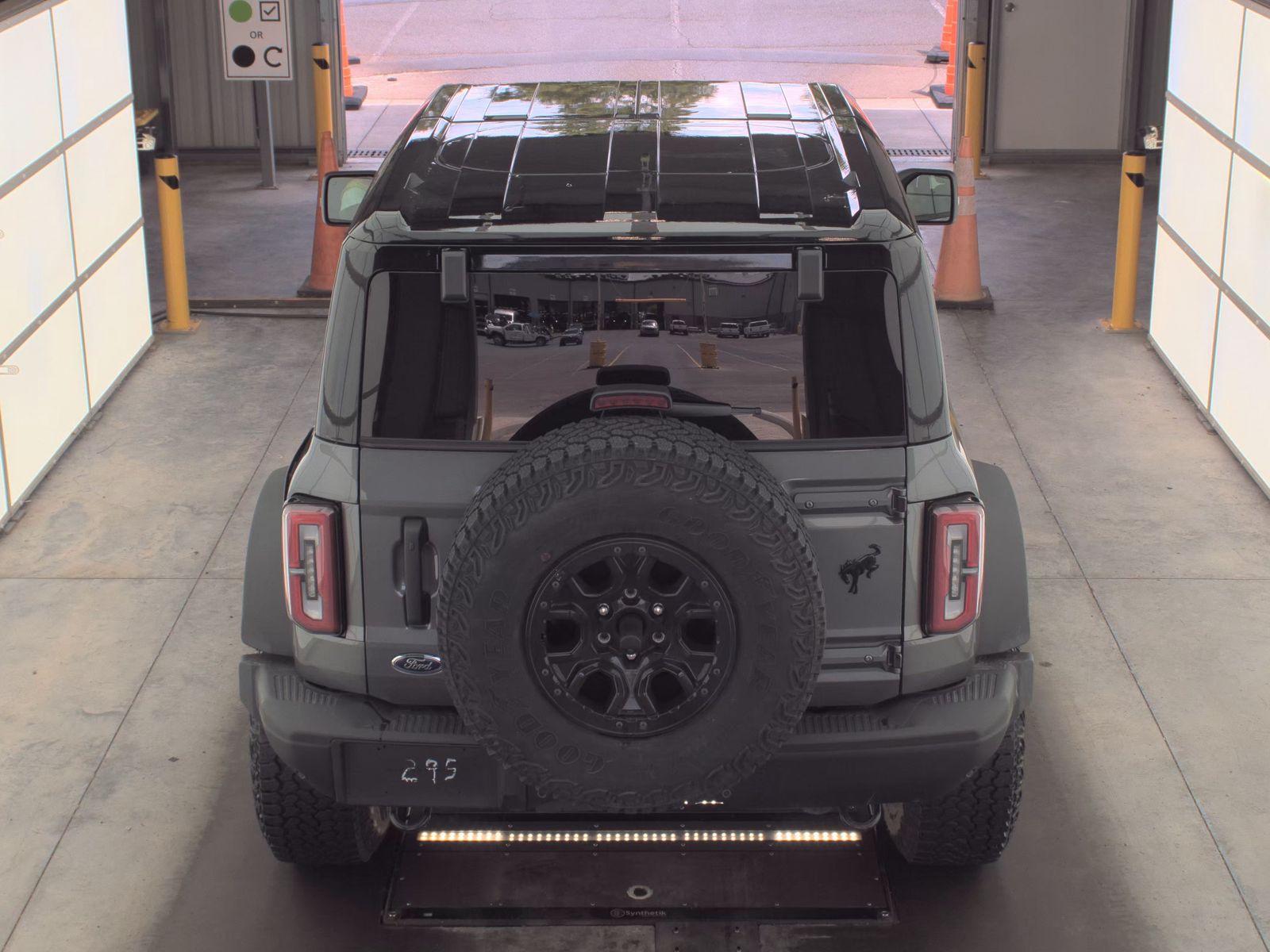 FORD BRONCO - 7