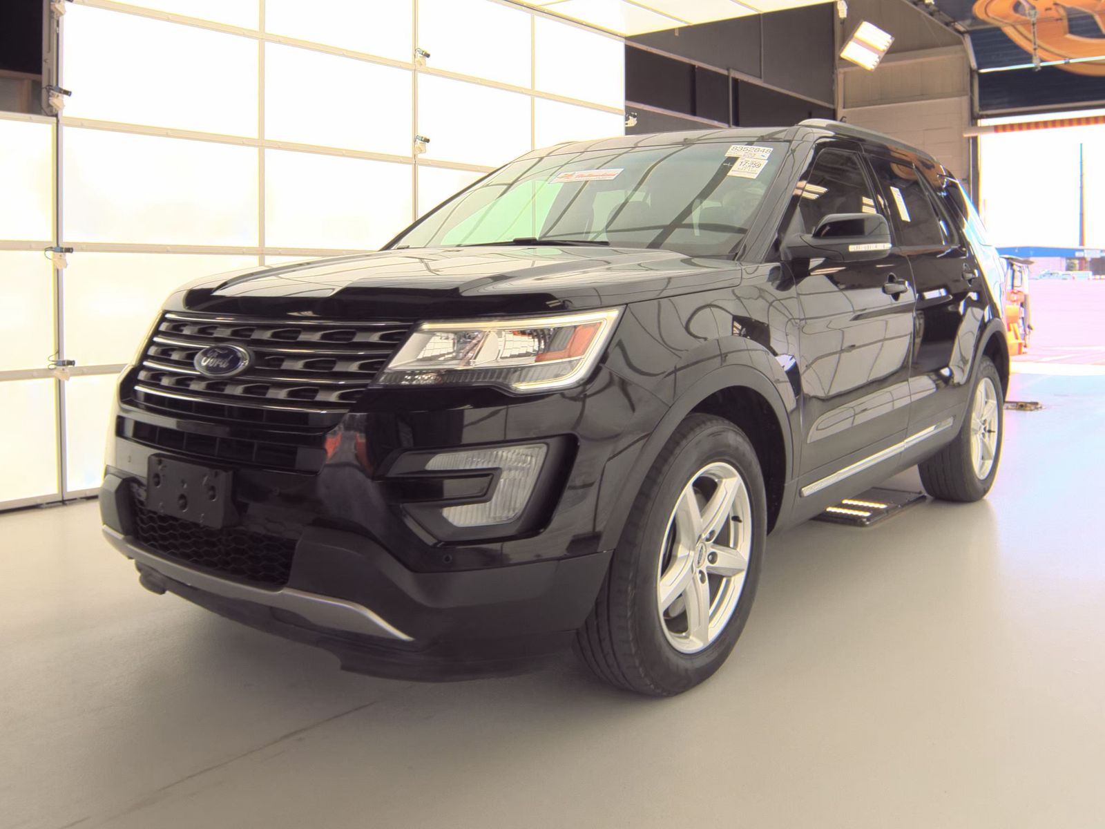 FORD EXPLORER - 1