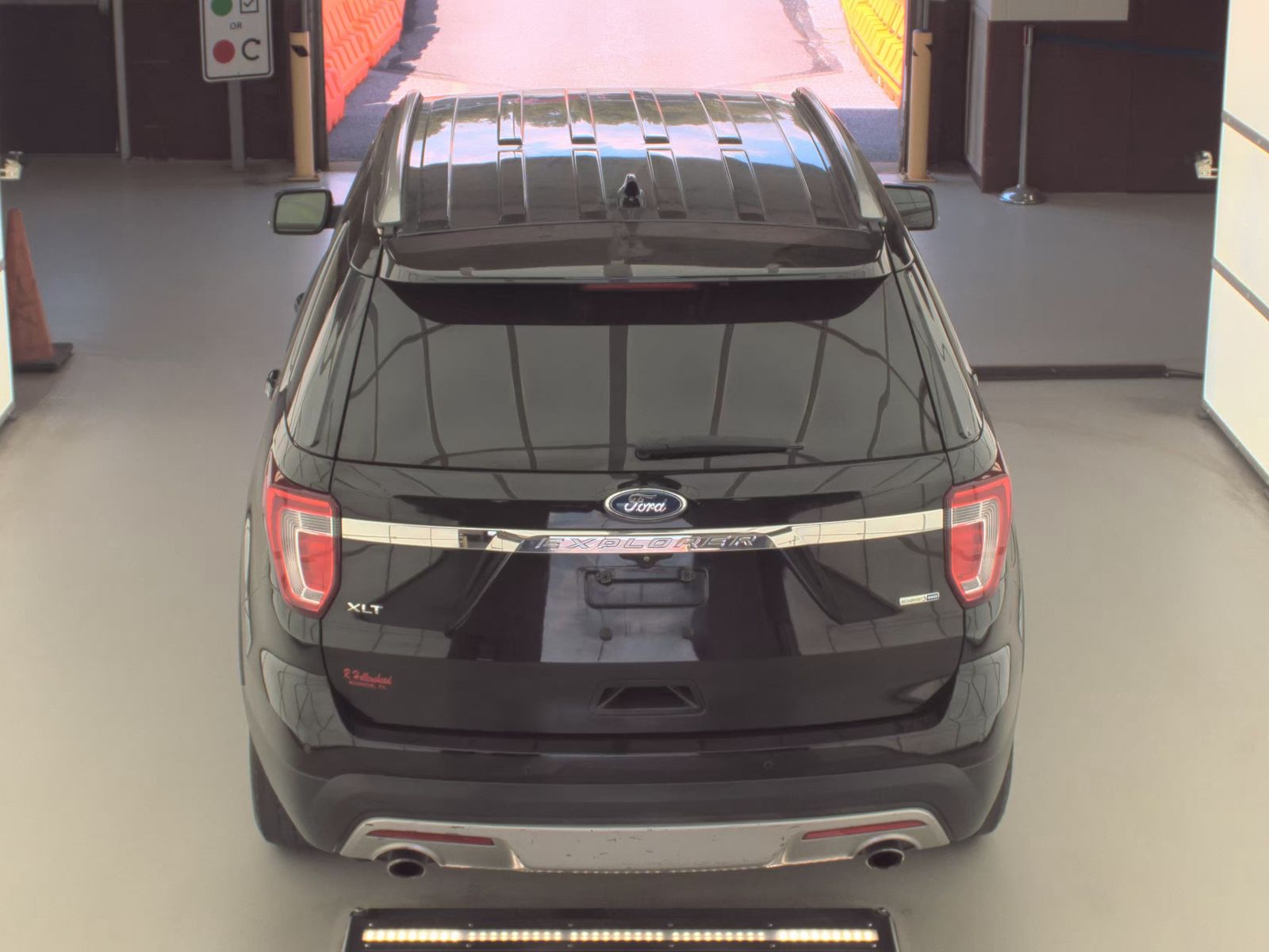 FORD EXPLORER - 7