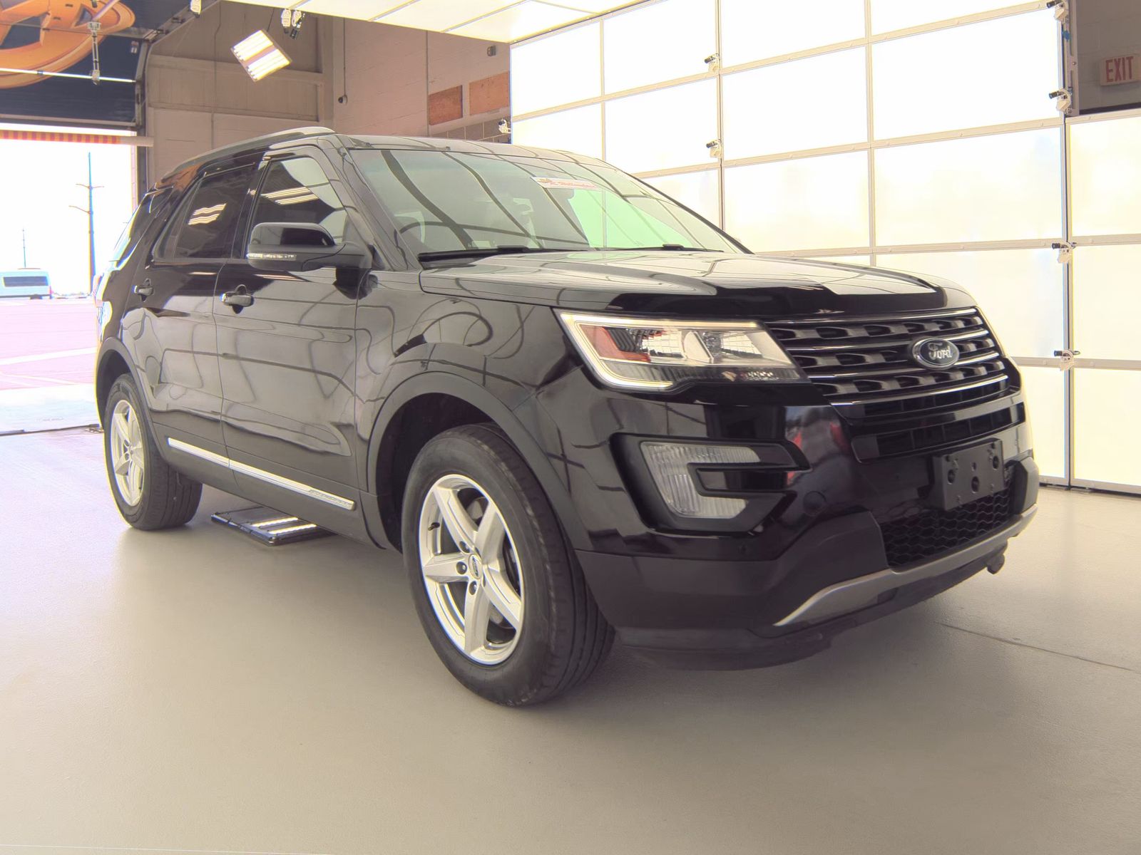 FORD EXPLORER - 5
