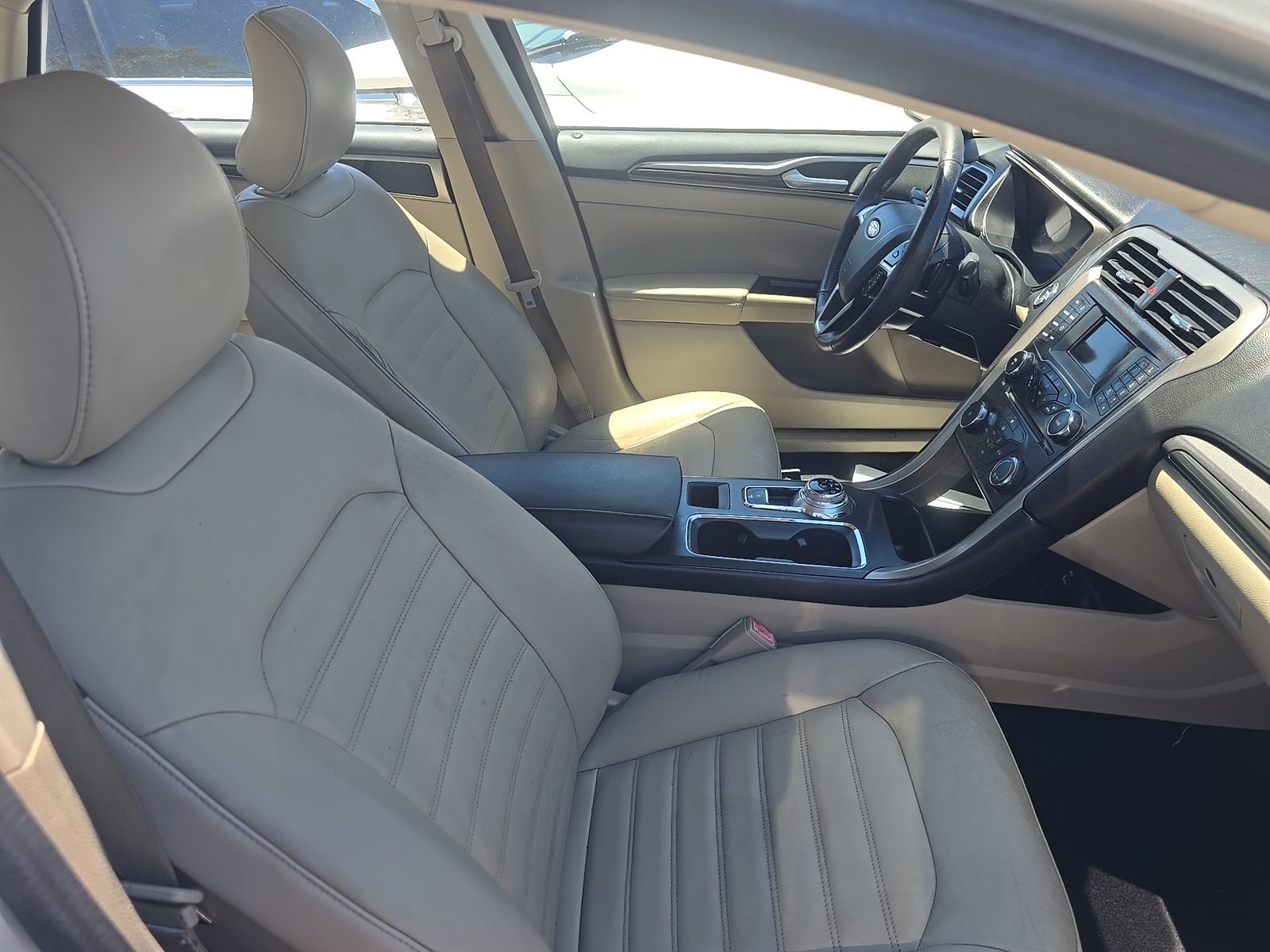 FORD FUSION - 9