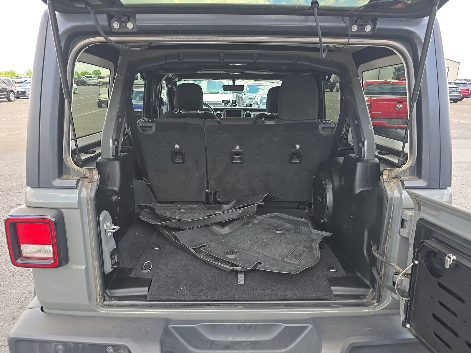 2018 Jeep Wrangler Unlimited Sahara AWD