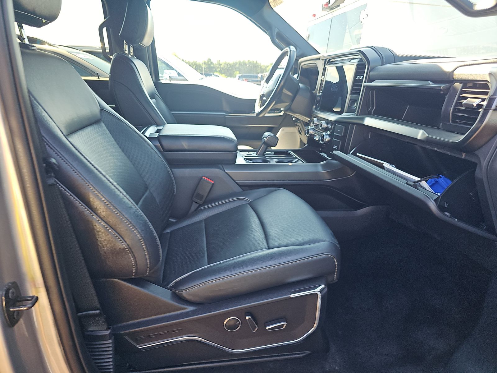 2024 Ford F-150 Lariat AWD
