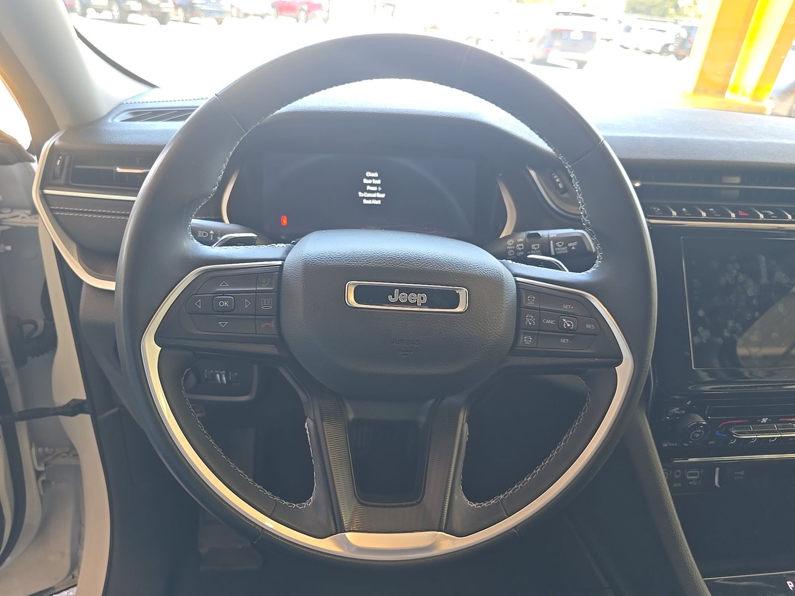 2024 Jeep Grand Cherokee Laredo AWD