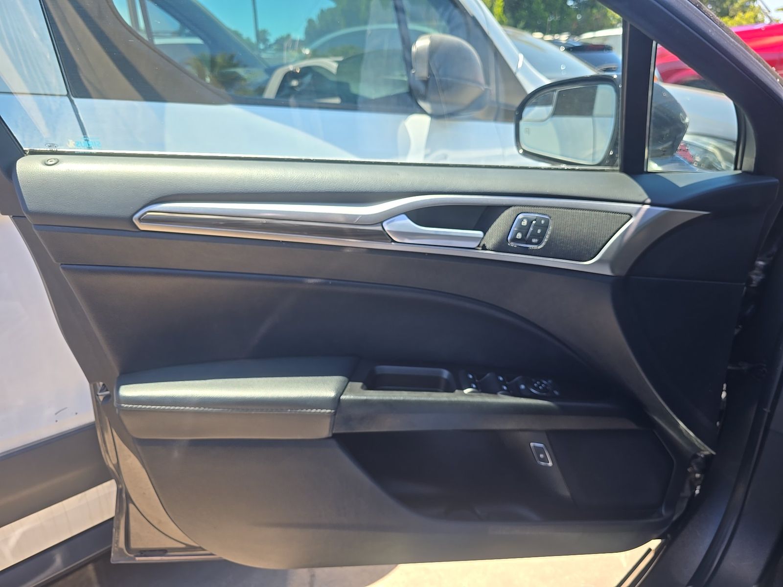 FORD FUSION - 10