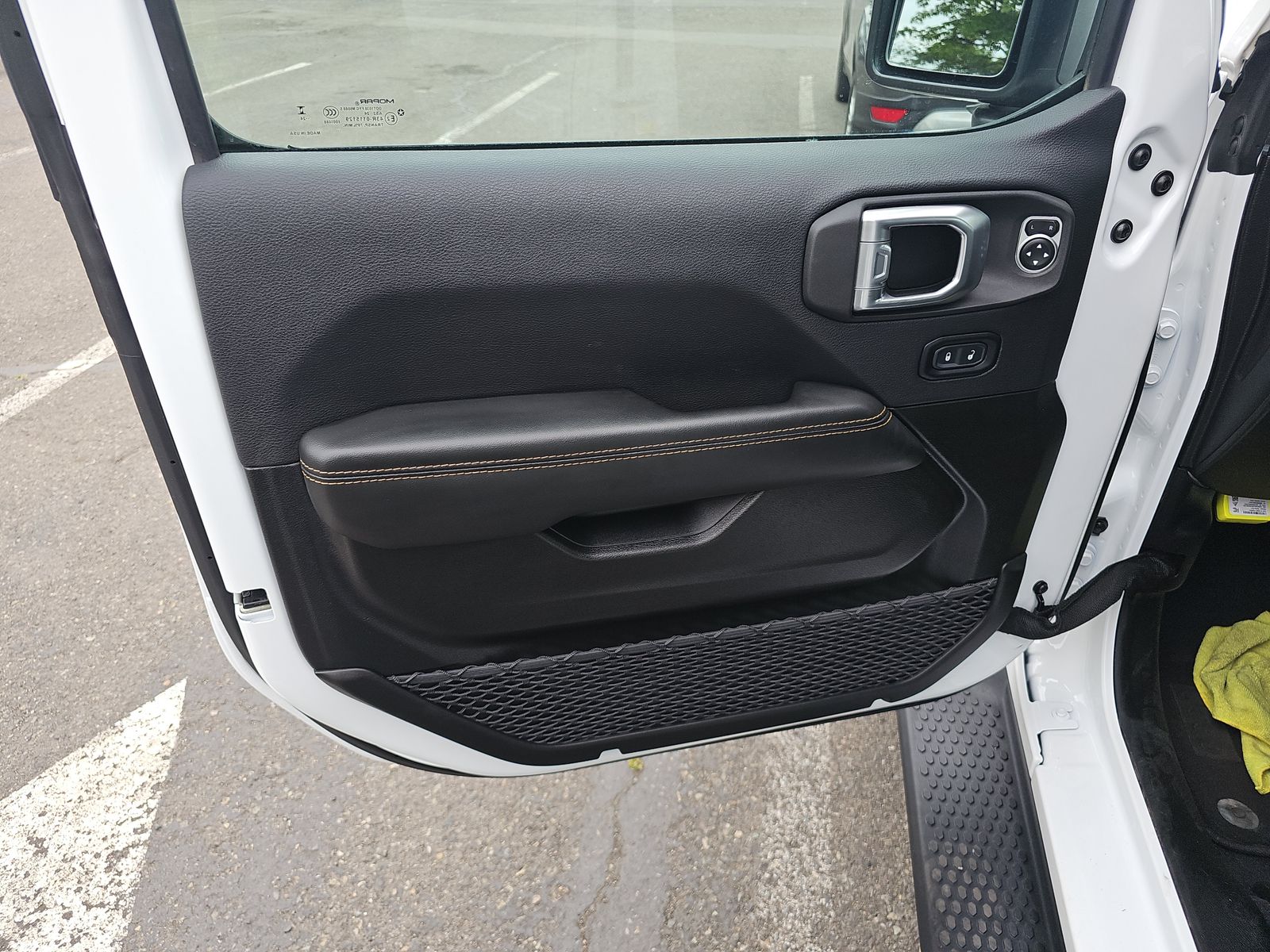 2024 Jeep Wrangler Sahara AWD
