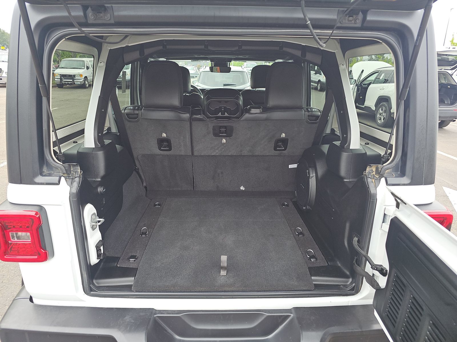 2024 Jeep Wrangler Sahara AWD