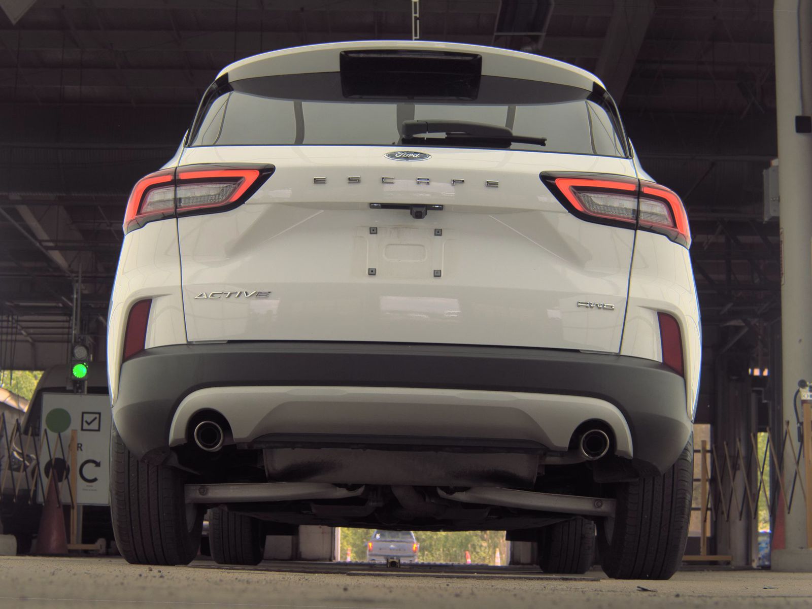 FORD ESCAPE - 8