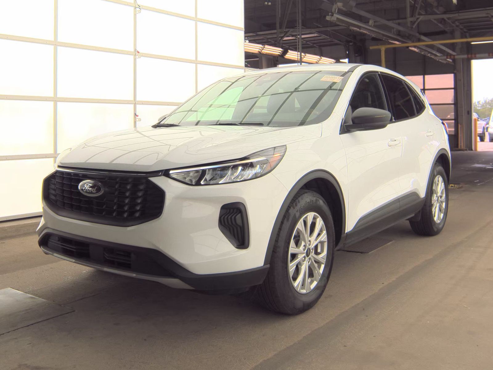 FORD ESCAPE - 1