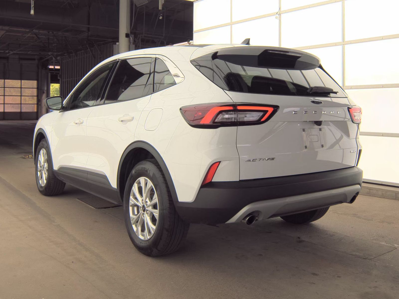 FORD ESCAPE - 9