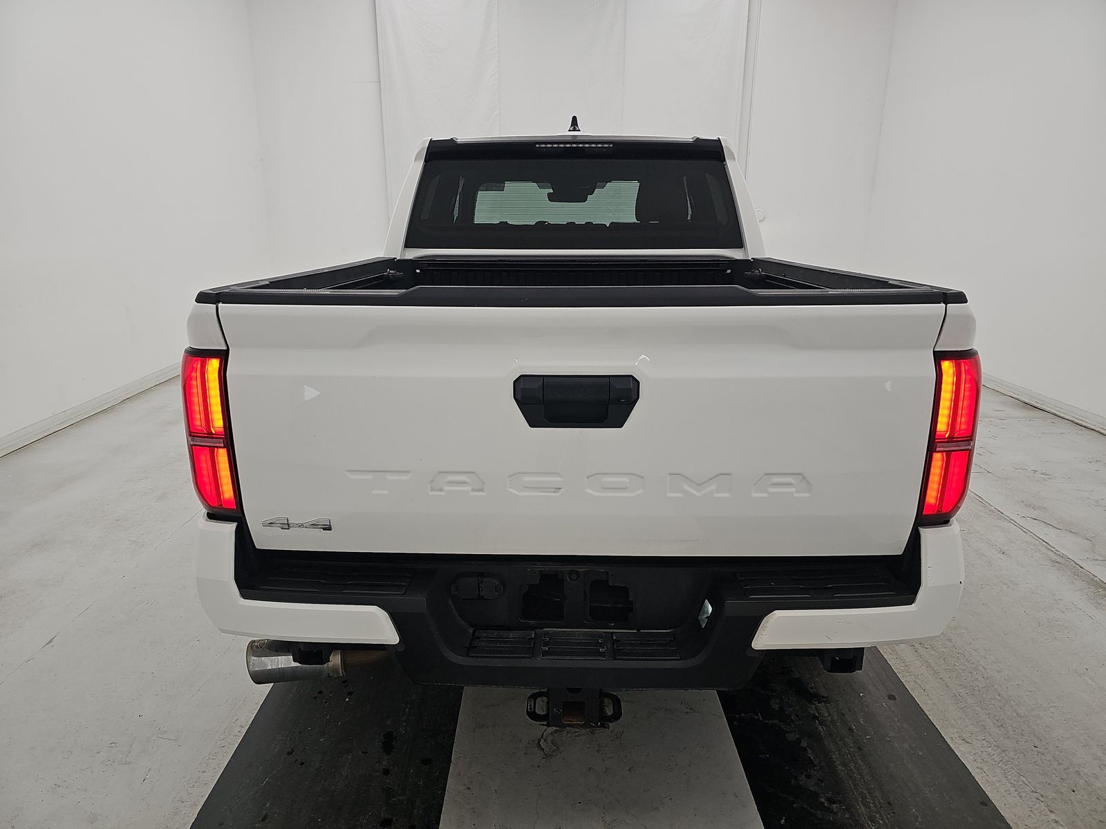 2024 Toyota Tacoma SR5 AWD