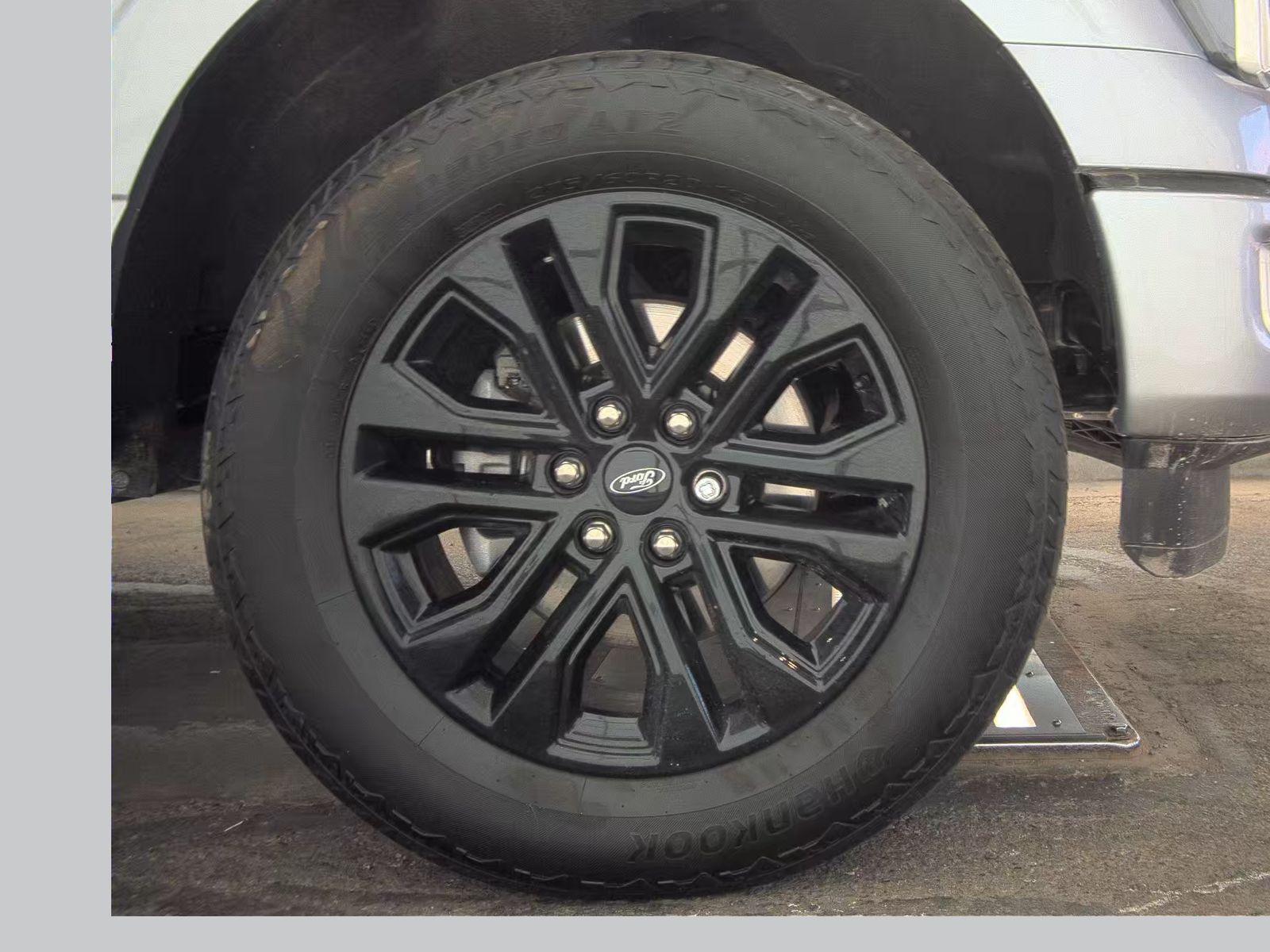 2024 Ford F-150 Lariat AWD