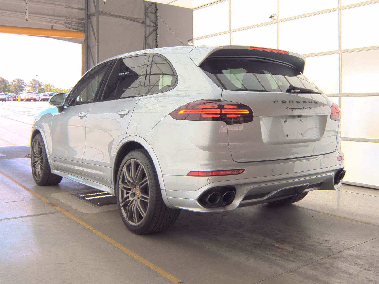 PORSCHE CAYENNE - 9