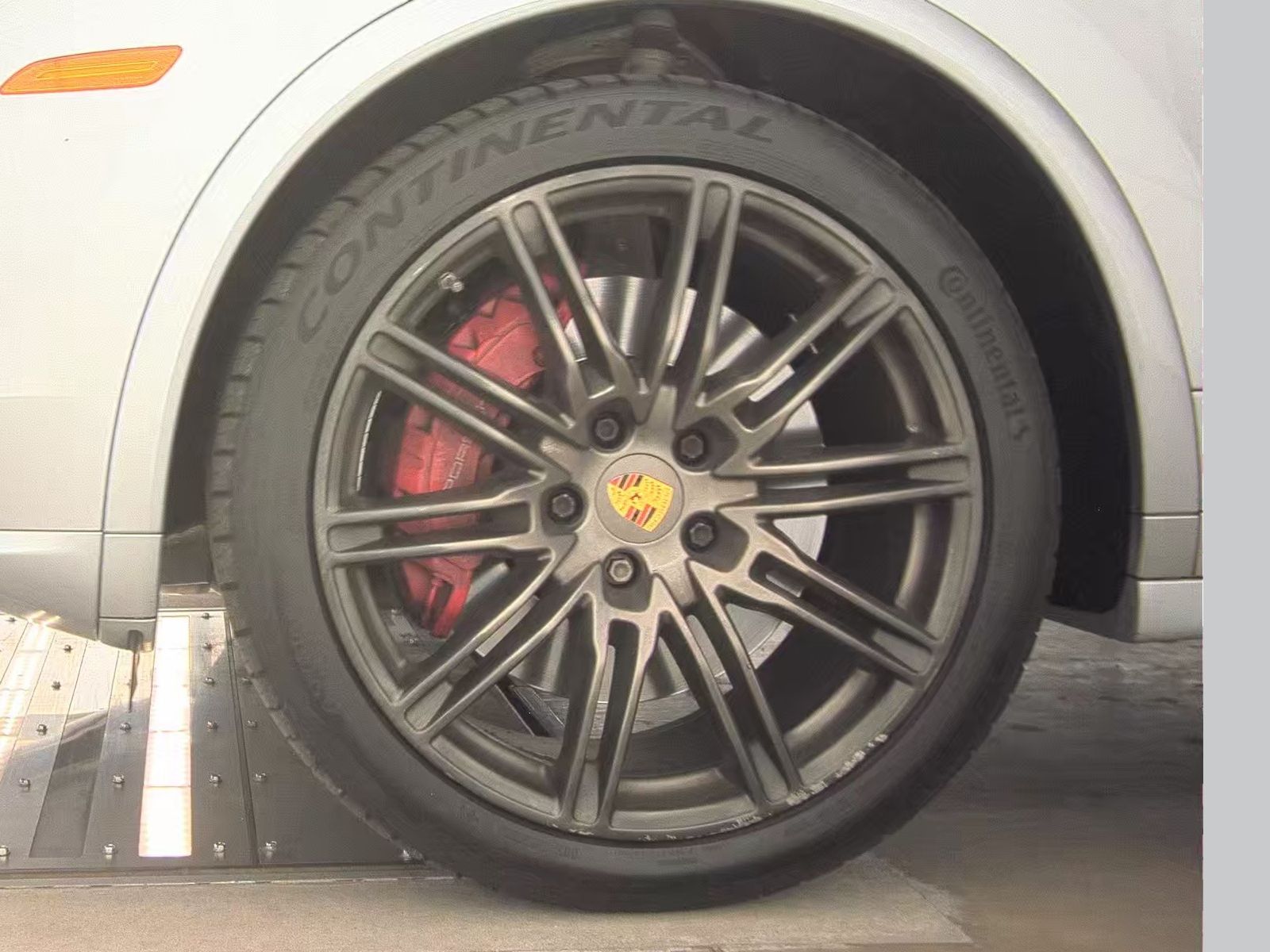 PORSCHE CAYENNE - 10