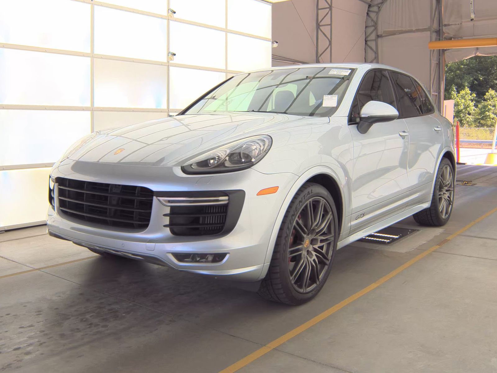 PORSCHE CAYENNE - 1
