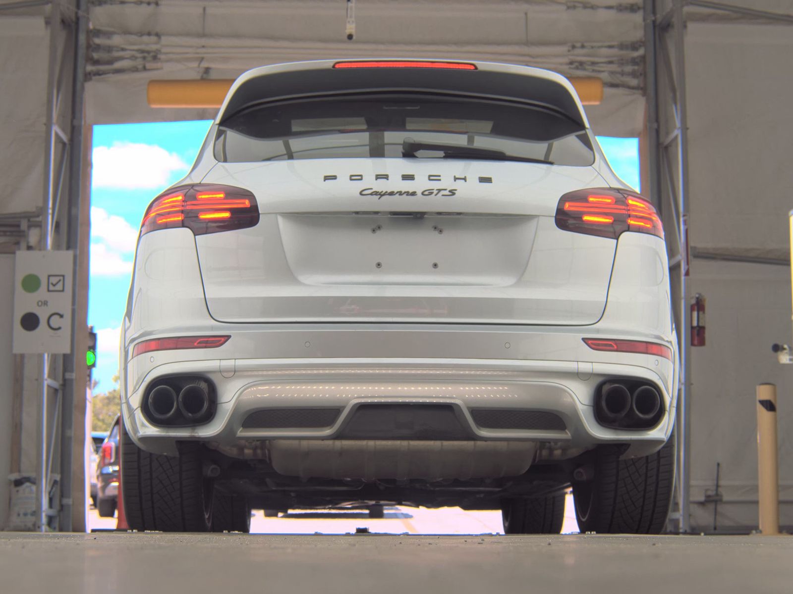 PORSCHE CAYENNE - 8