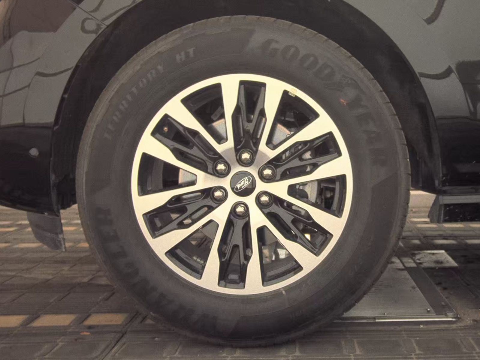FORD EXPEDITION - 10