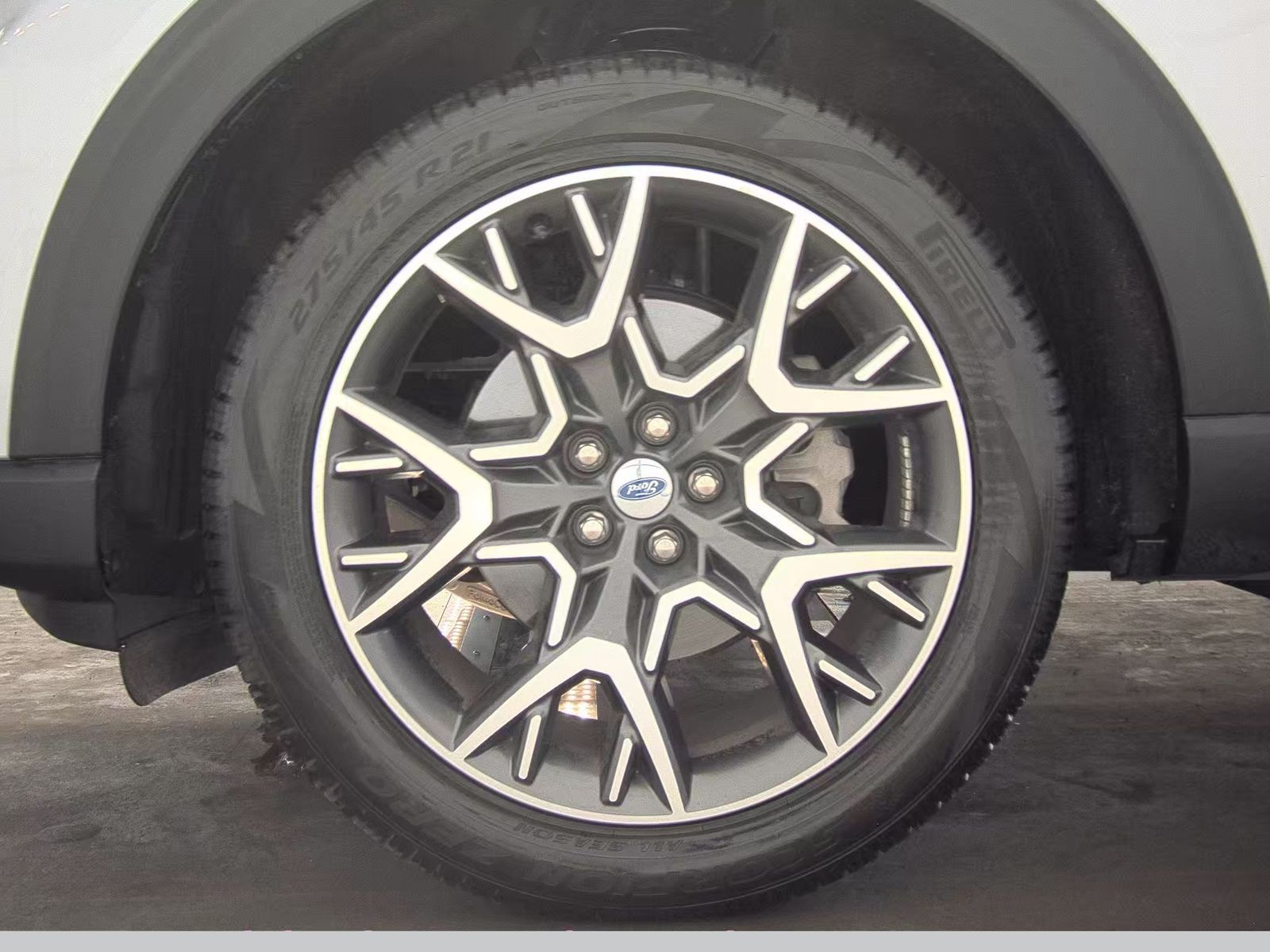 FORD EXPLORER - 10