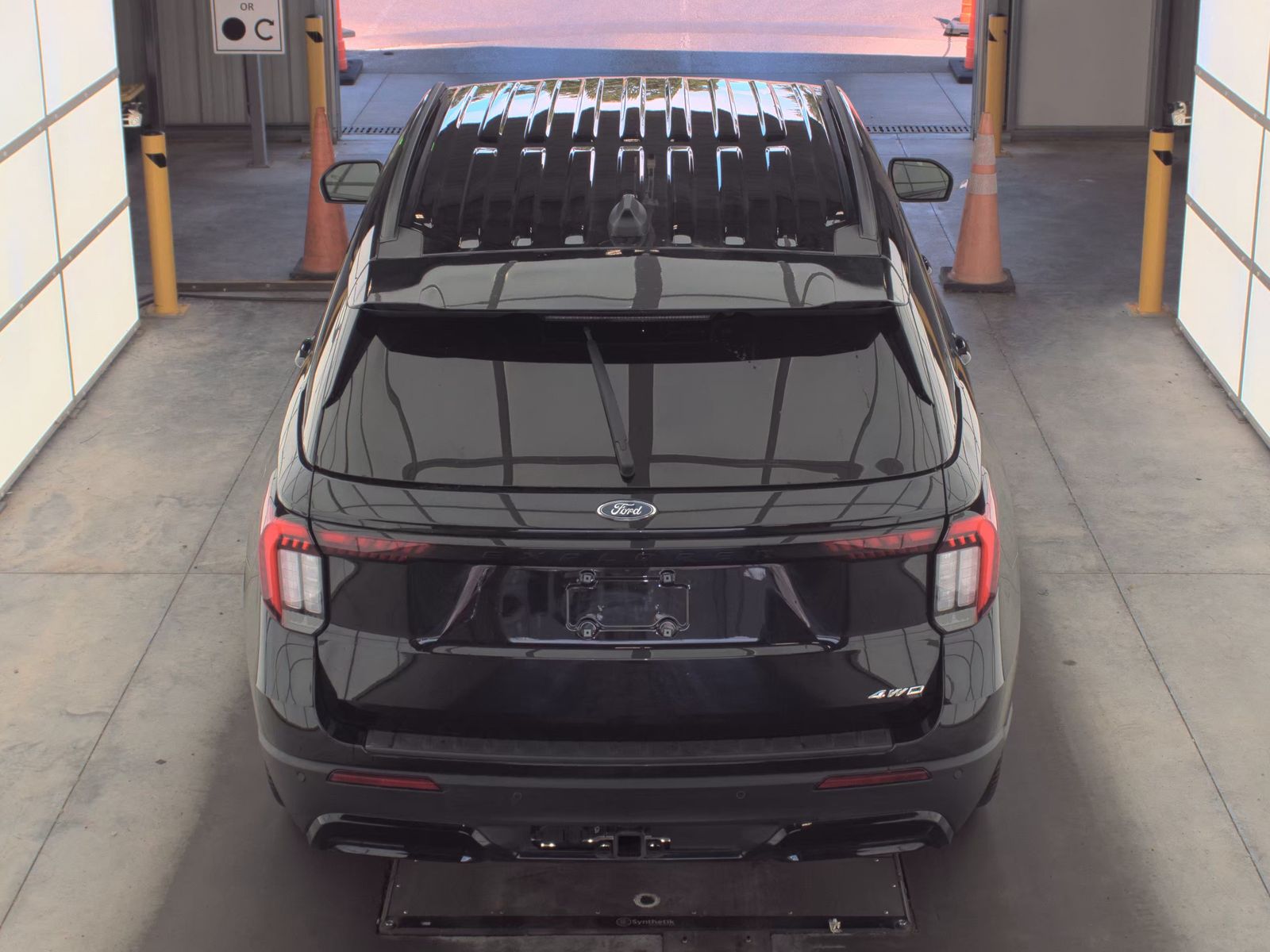 FORD EXPLORER - 7