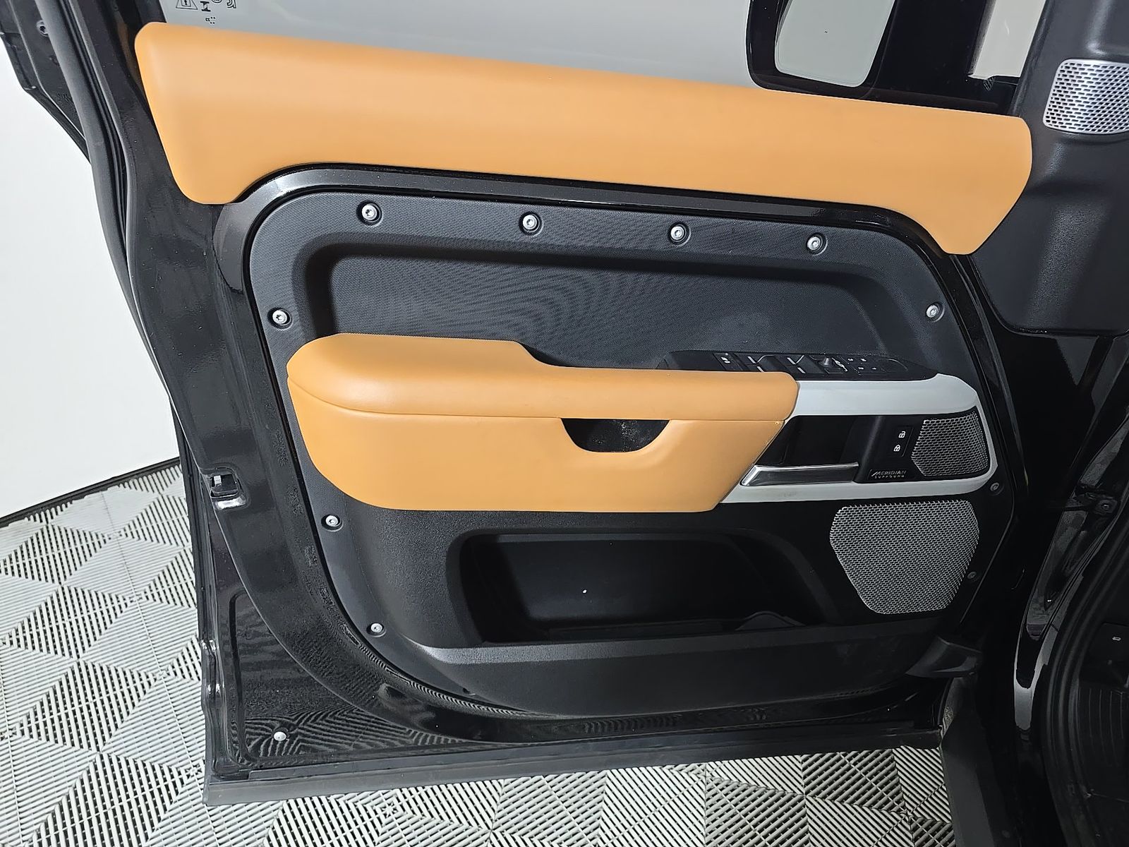 2023 Land Rover Defender 130 SE AWD