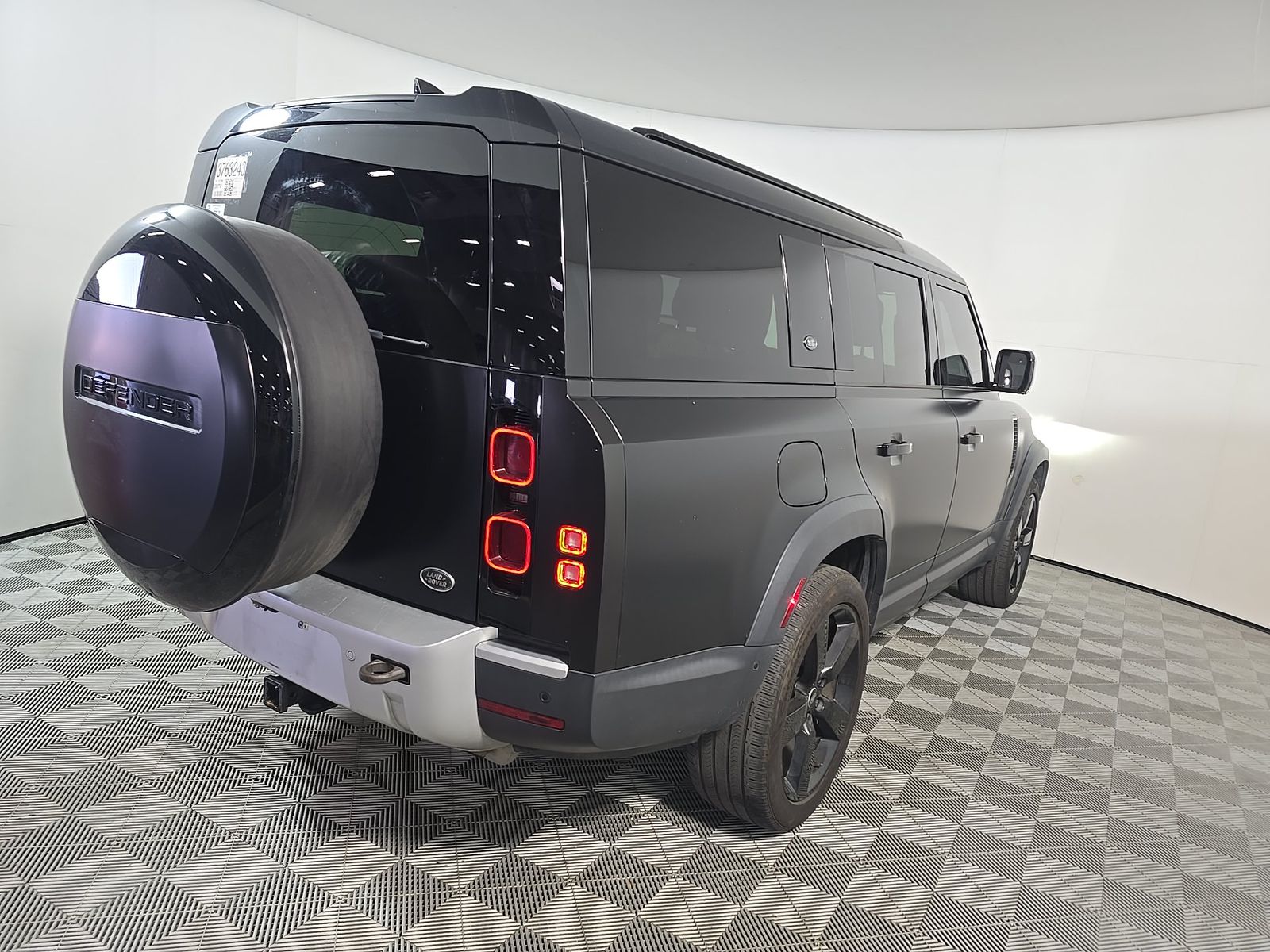 2023 Land Rover Defender 130 SE AWD