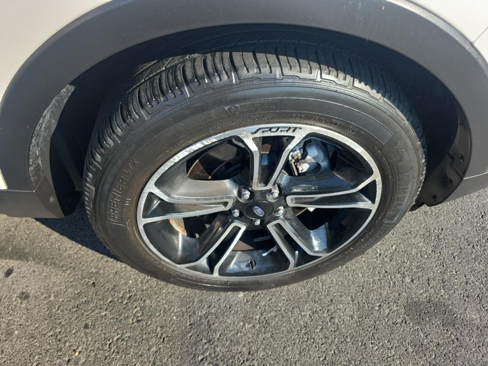 FORD EXPLORER - 10