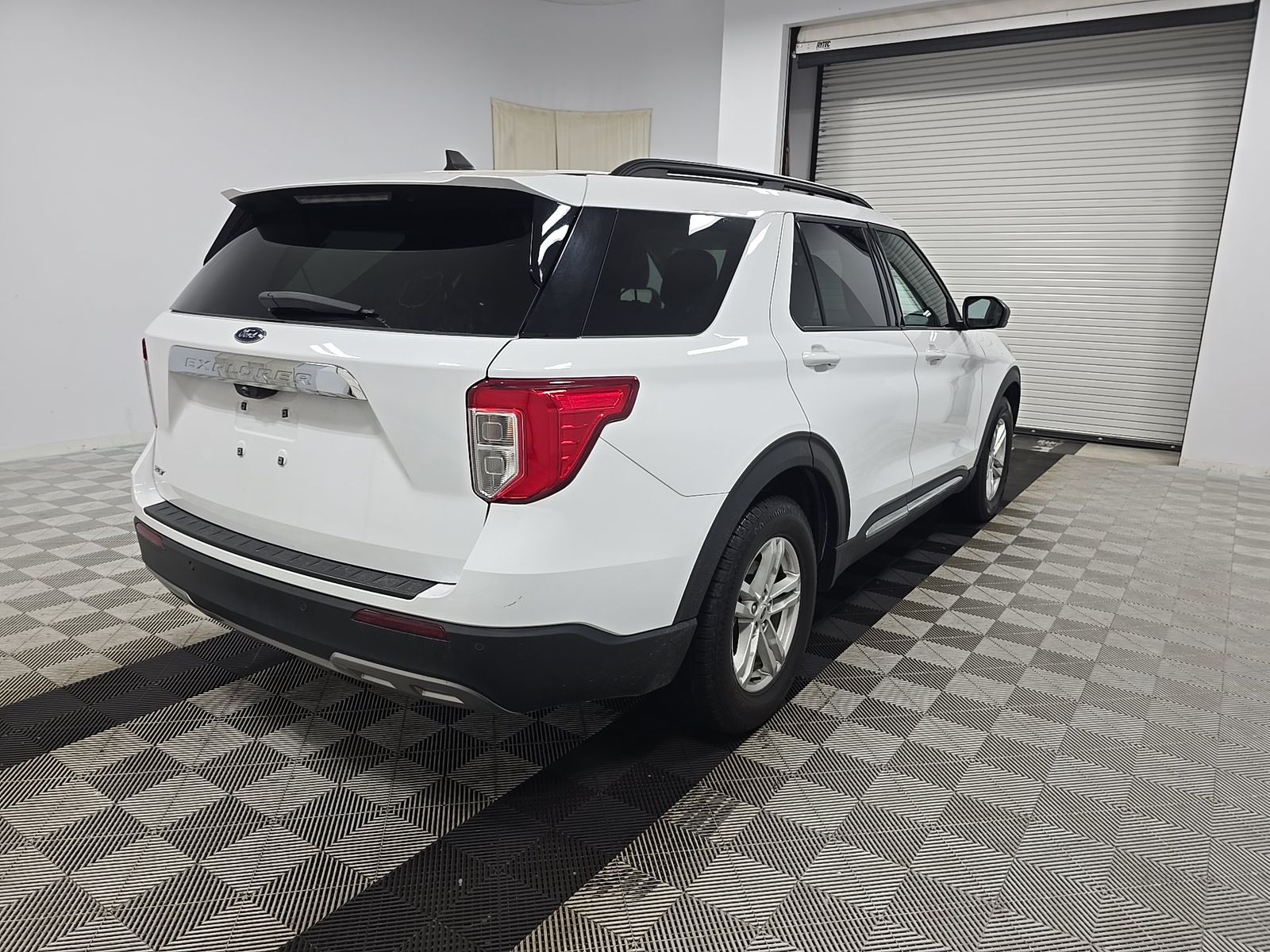 FORD EXPLORER - 5