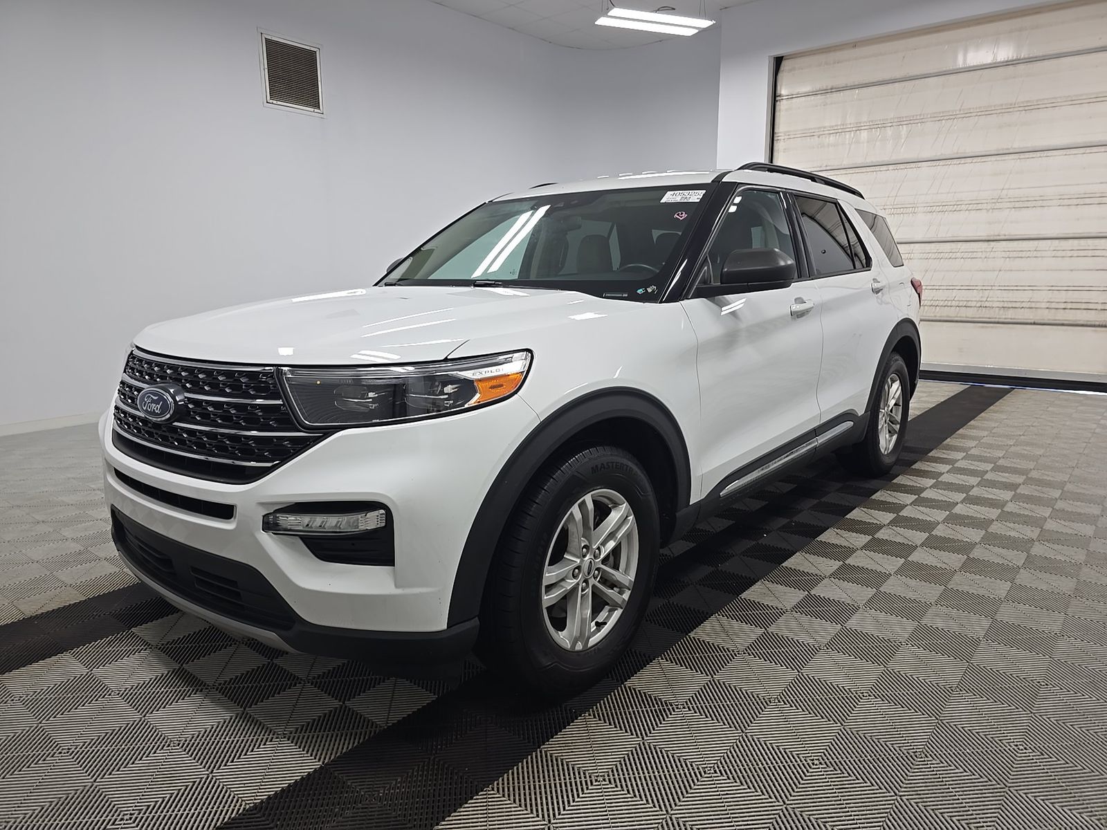 FORD EXPLORER - 1