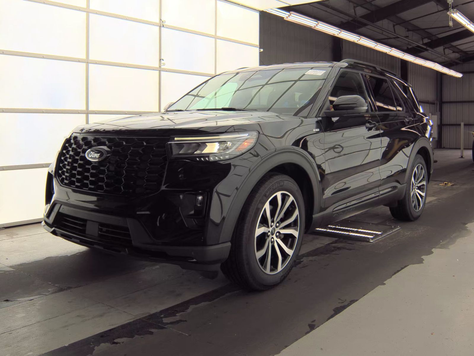 FORD EXPLORER - 1