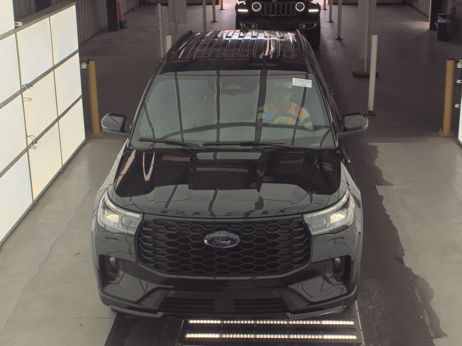 FORD EXPLORER - 3