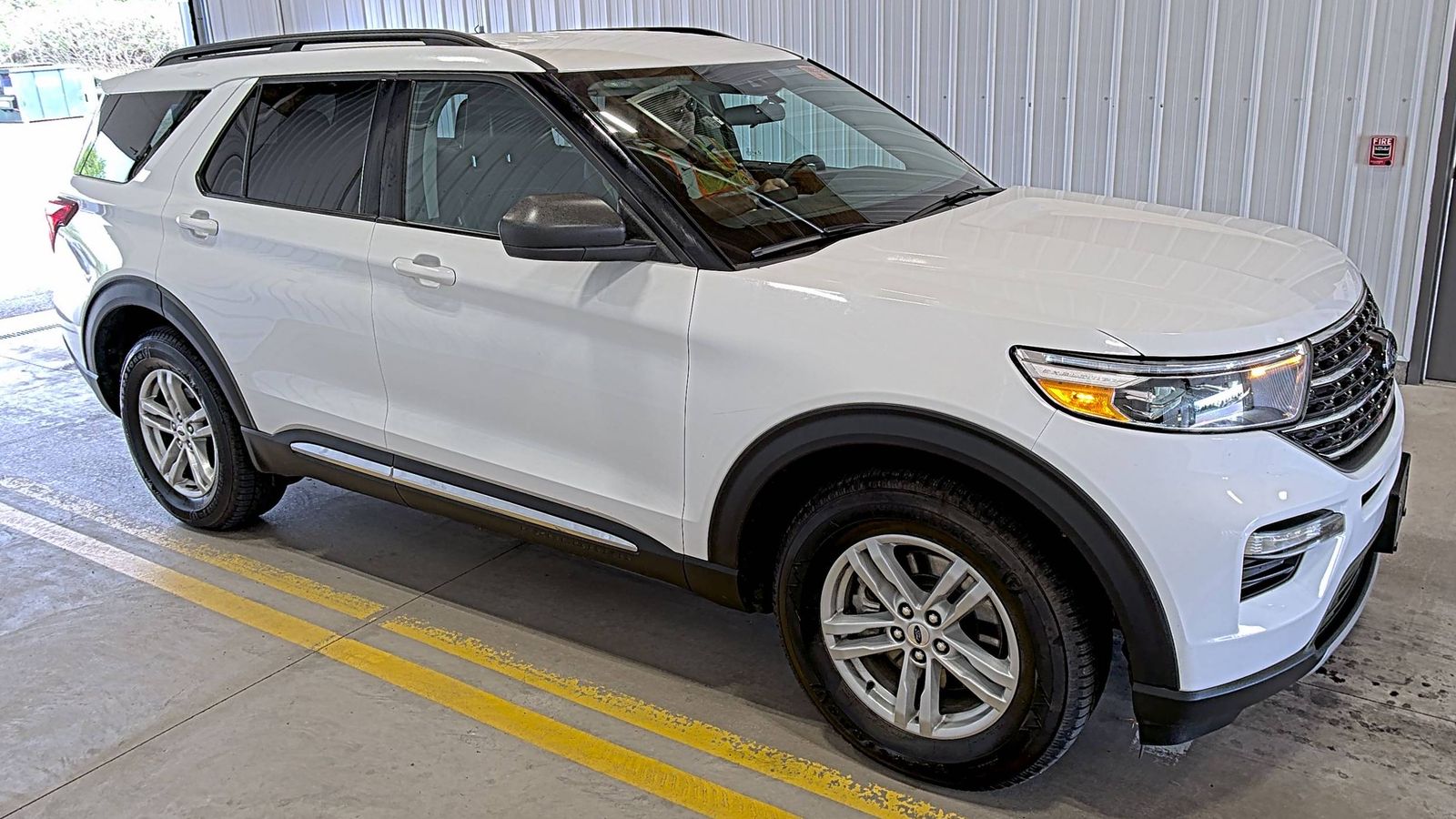FORD EXPLORER - 4