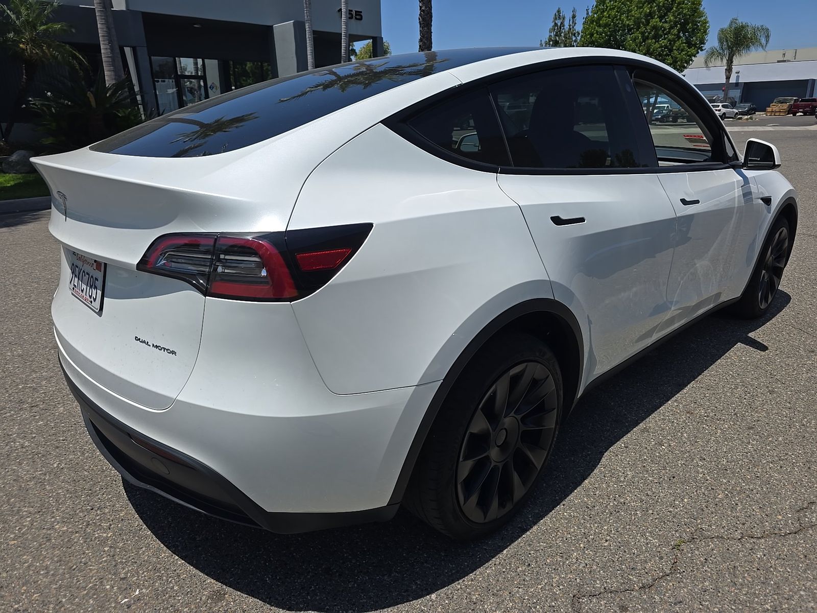 TESLA MODEL Y - 5