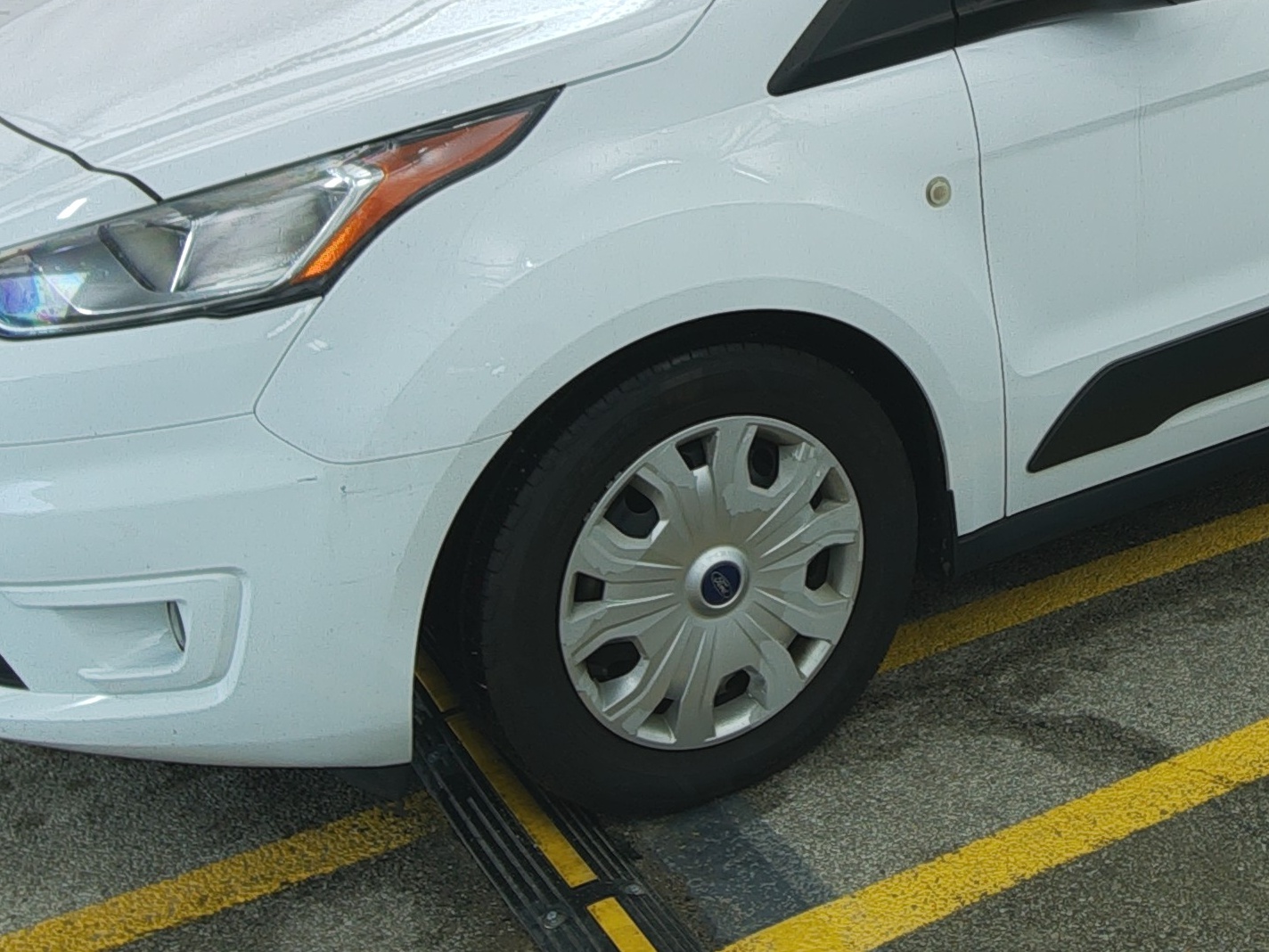 FORD TRANSIT CONNECT - 8